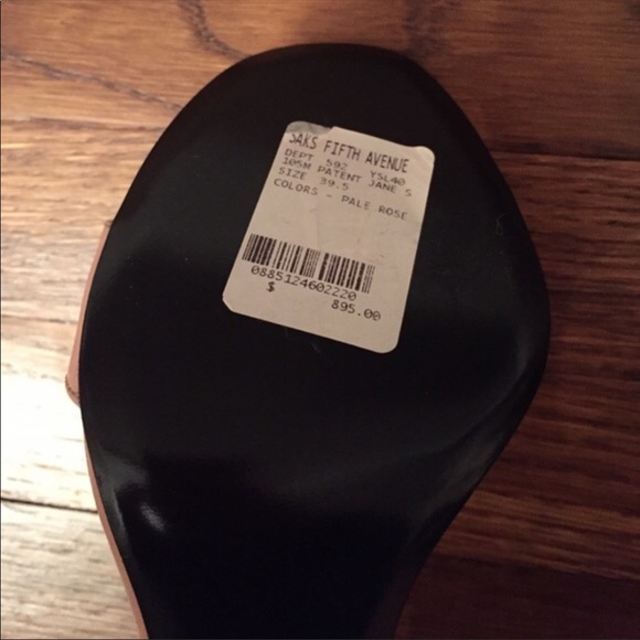 Stunning nude sandals with oversized buckle - Picture 3 of 3